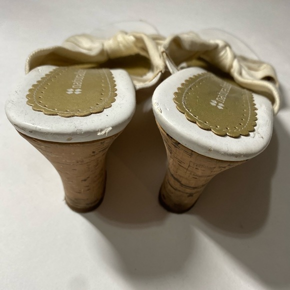 Naturalizer Heels - Picture 6 of 7